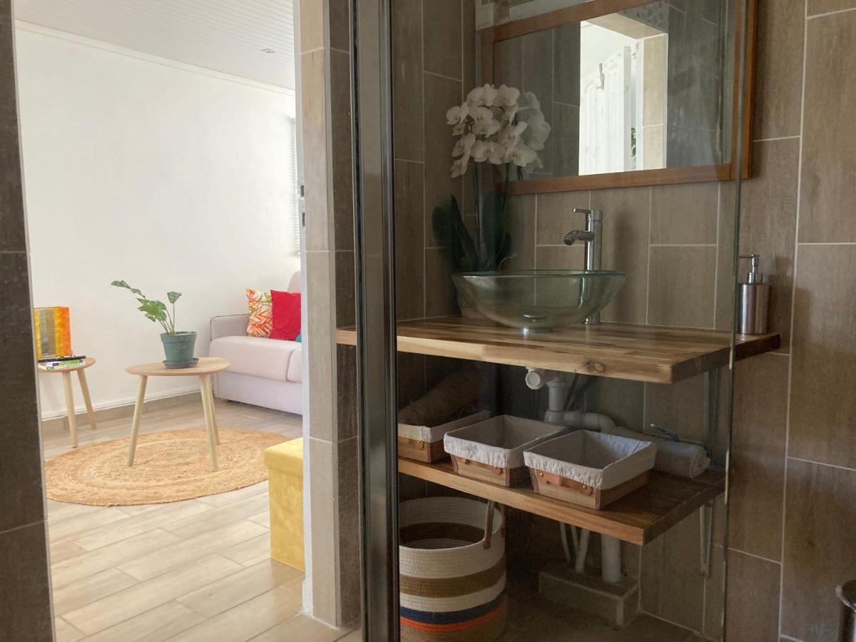 Carambole Apartment ทรัวส์-รีวิแยร์ ภายนอก รูปภาพ